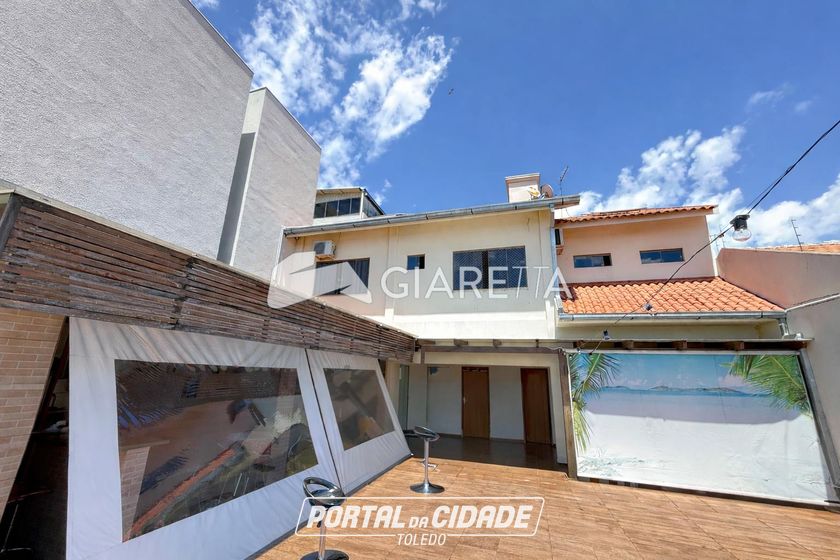 Sobrado &agrave; venda - 279m&sup2; - JARDIM S&Atilde;O FRANCISCO
