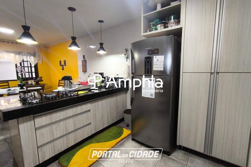 Sobrado &agrave; venda - 345m&sup2; - Recanto Tropical