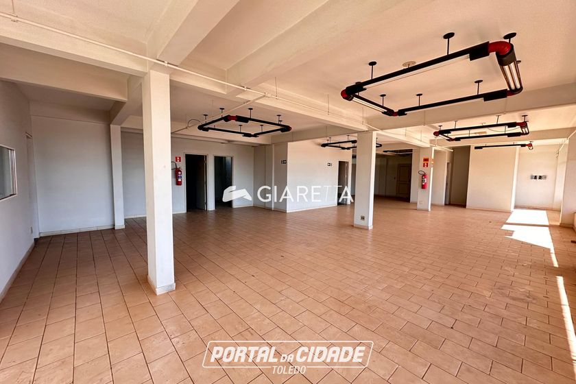 Sala Comercial &agrave; venda - 1230m&sup2; - CENTRO