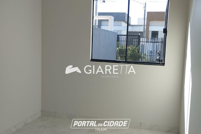 Casa para alugar - 60m&sup2; - JARDIM BRESSAN