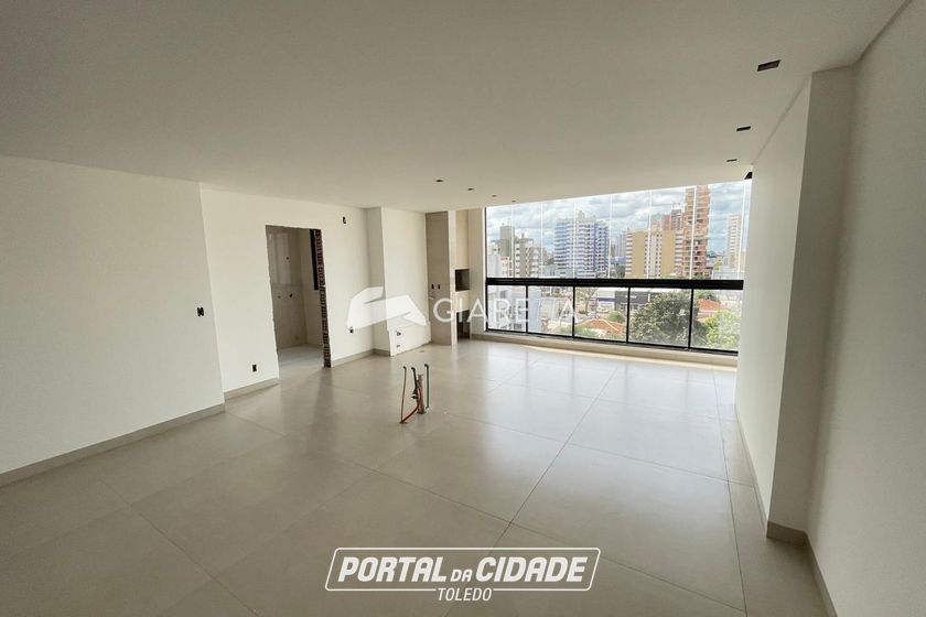 Apartamento para alugar - 111m&sup2; - CENTRO