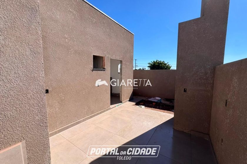 Casa &agrave; venda - 64m&sup2; - JARDIM COOPAGRO