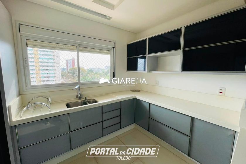 Apartamento para alugar - 114m&sup2; - CENTRO
