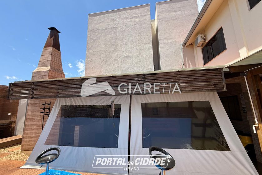 Sobrado &agrave; venda - 279m&sup2; - JARDIM S&Atilde;O FRANCISCO