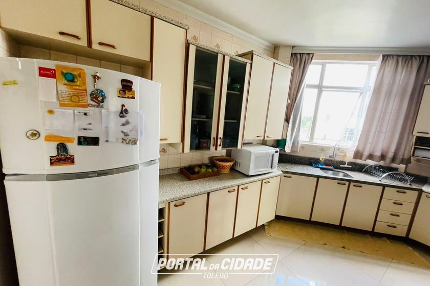 Apartamento &agrave; venda - 137m&sup2; - CENTRO