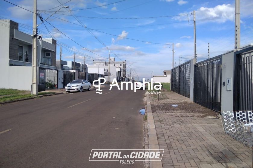 Terreno &agrave; venda - 423m&sup2; - Santa Felicidade