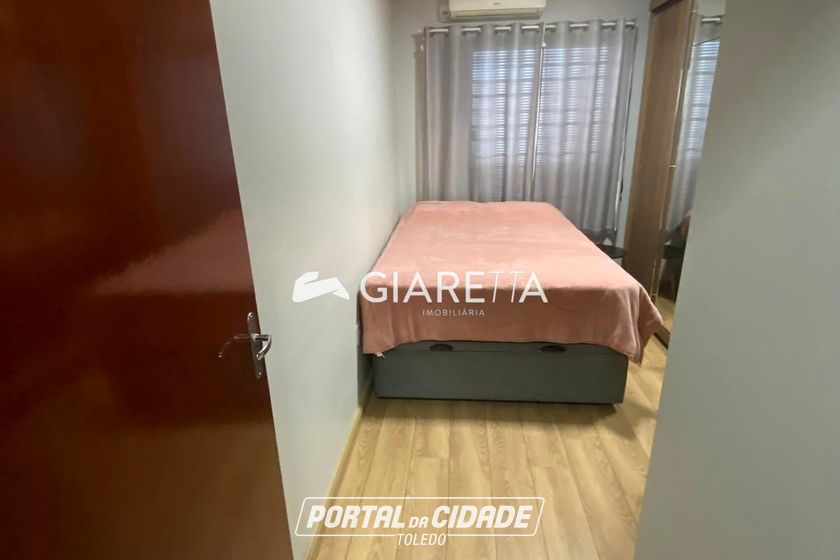 Casa &agrave; venda - 48m&sup2; - JARDIM PINHEIRINHO