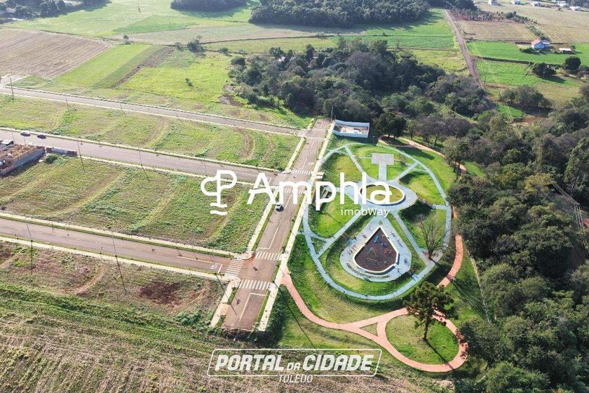 Terreno &agrave; venda - 360m&sup2; - Vila Becker