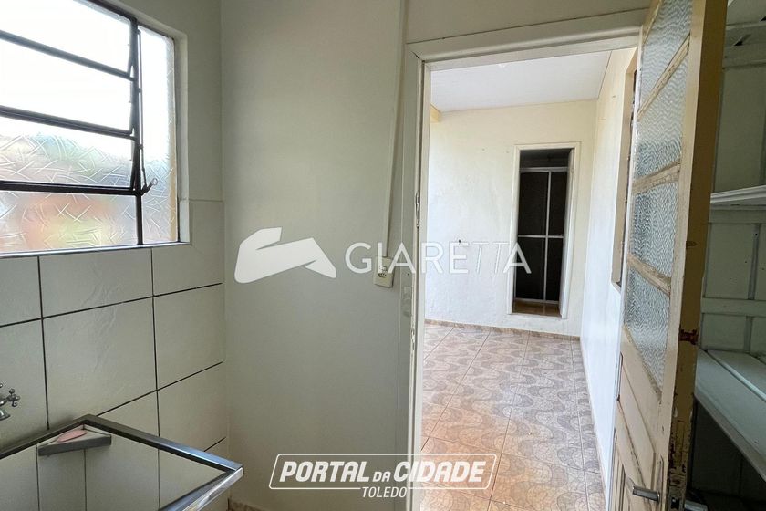 Casa para alugar - 99m&sup2; - JARDIM GISELA