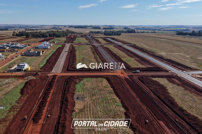 Terreno &agrave; venda - 200m&sup2; - CRISTO REI