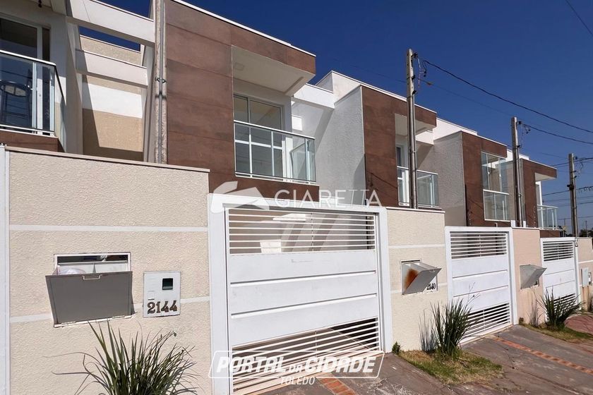 Sobrado &agrave; venda - 83m&sup2; - VILA BECKER