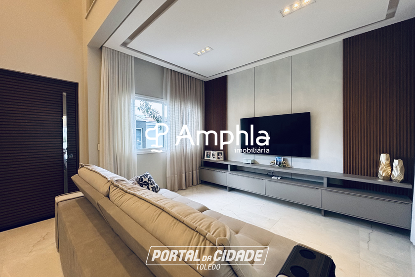 Sobrado &agrave; venda - 348m&sup2; - Maria Luiza