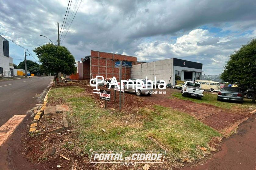 Terreno &agrave; venda - 392m&sup2; - Lider