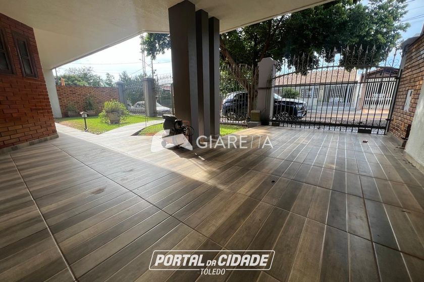 Casa &agrave; venda - 428m&sup2; - VILA INDUSTRIAL