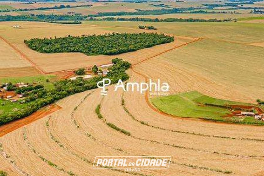 Terreno &agrave; venda - 127000m&sup2; - Zona Rural