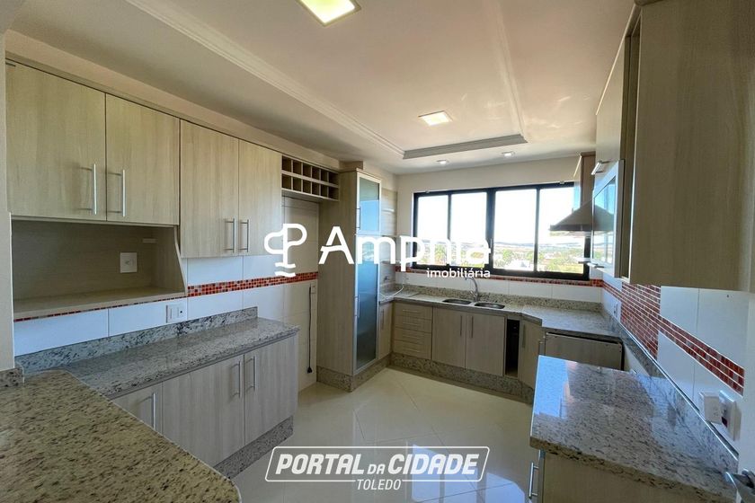 Apartamento &agrave; venda - 179m&sup2; - Centro