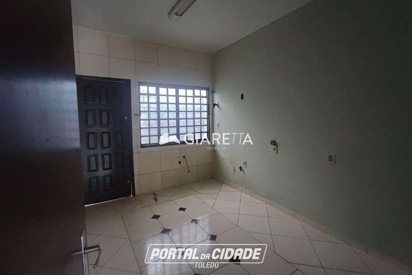 Casa para alugar - 212m&sup2; - CENTRO