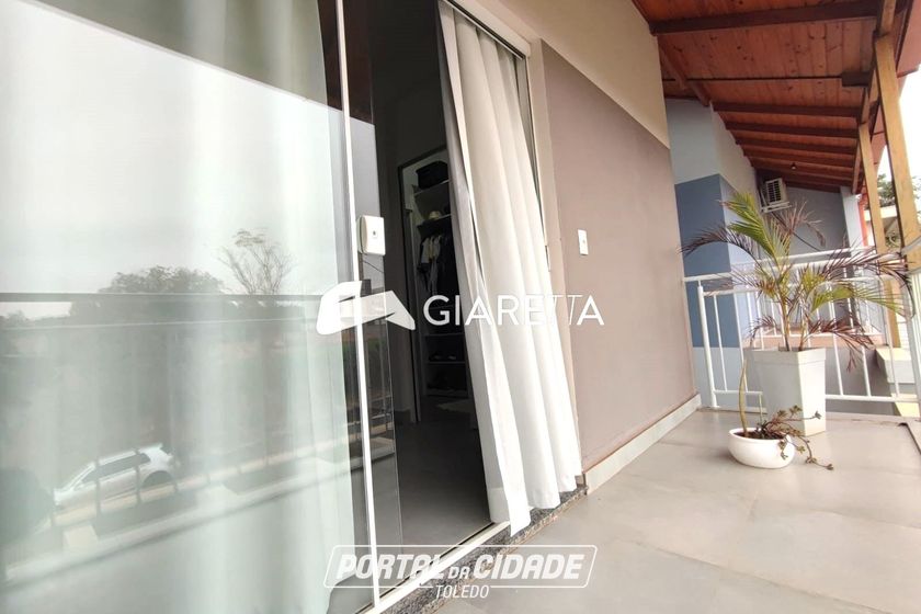 Sobrado &agrave; venda - 129m&sup2; - JARDIM PARIZOTTO