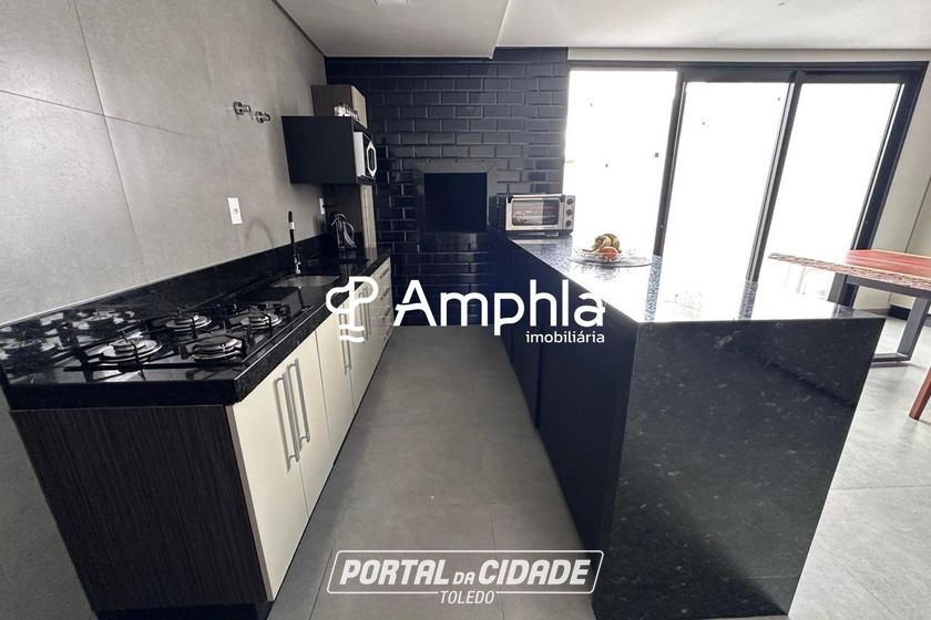 Sobrado &agrave; venda - 130m&sup2; - Recanto Tropical