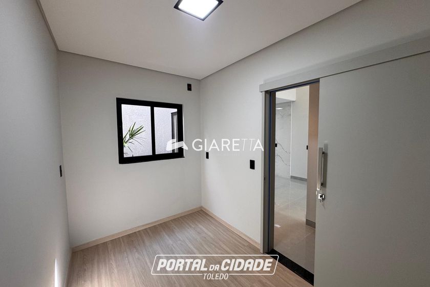 Casa &agrave; venda - 100m&sup2; - JARDIM PARIZOTTO