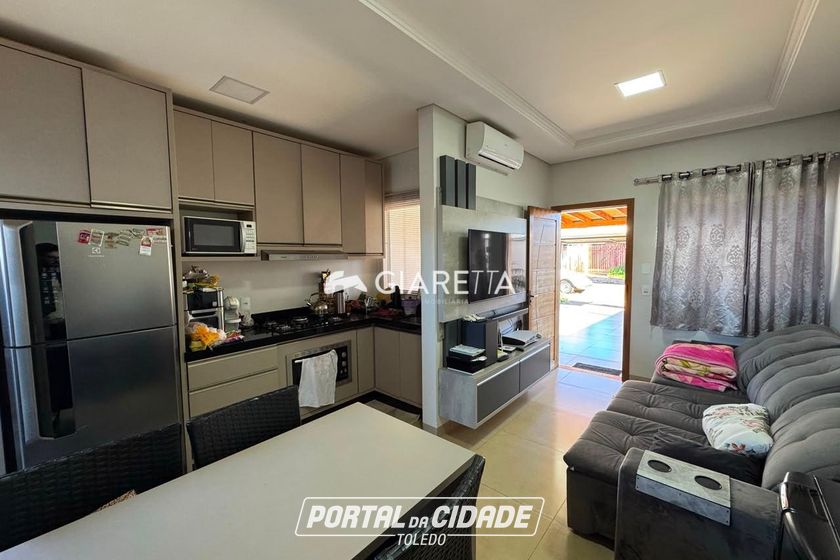 Casa &agrave; venda - 95m&sup2; - JARDIM COOPAGRO