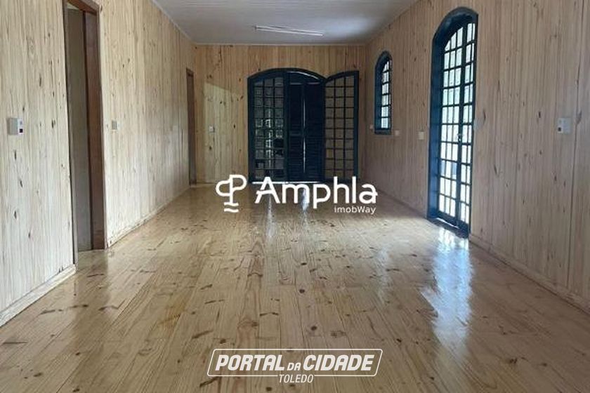 Ch&aacute;cara &agrave; venda - 4000m&sup2; - Centro