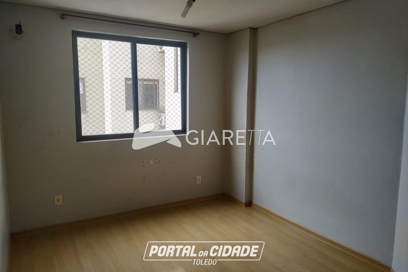 Apartamento para alugar - 136m&sup2; - CENTRO