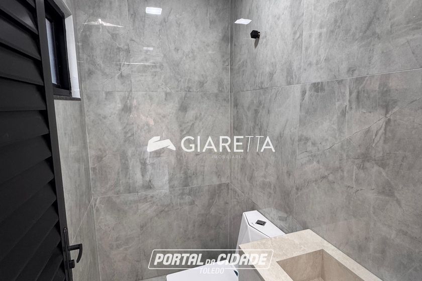 Casa &agrave; venda - 100m&sup2; - JARDIM PARIZOTTO
