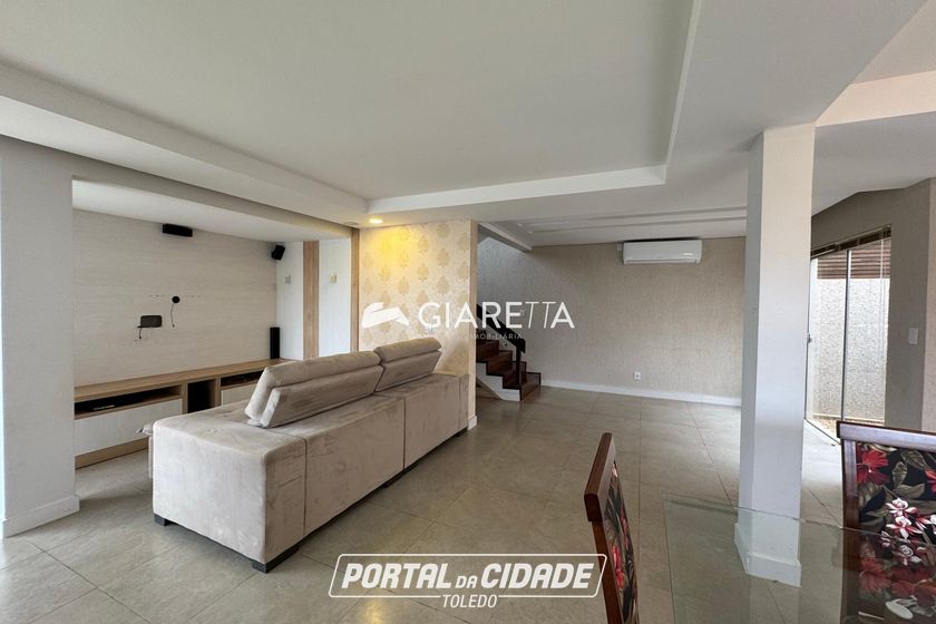 Sobrado para alugar - 322m&sup2; - JARDIM LA SALLE