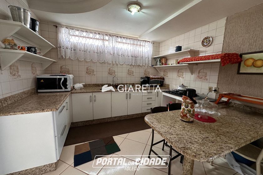 Sobrado para alugar - 257m&sup2; - JARDIM LA SALLE