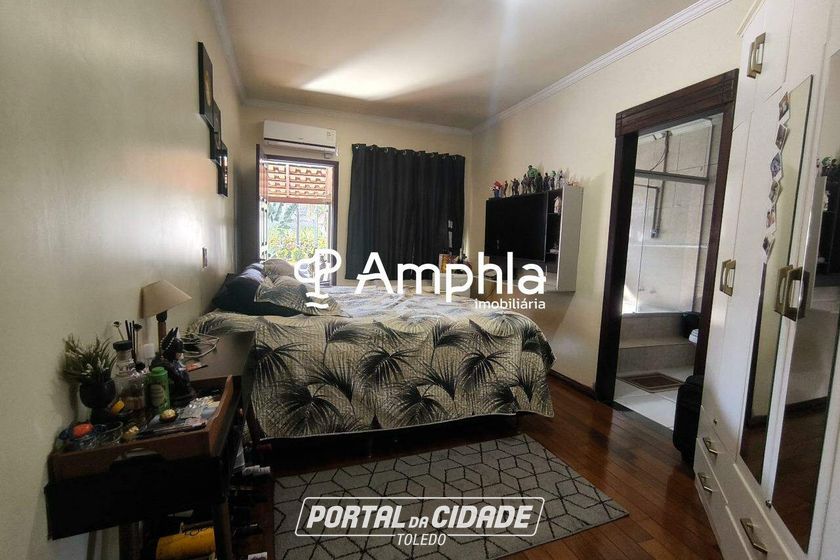 Sobrado &agrave; venda - 345m&sup2; - Recanto Tropical