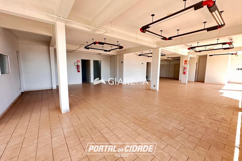 Sala Comercial &agrave; venda - 1230m&sup2; - CENTRO