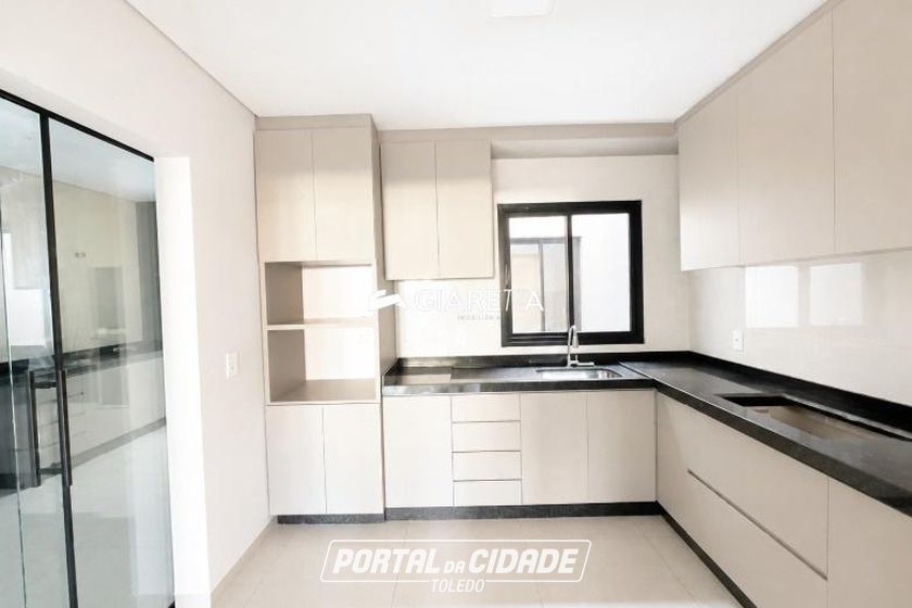 Sobrado para alugar - 136m&sup2; - CENTRO