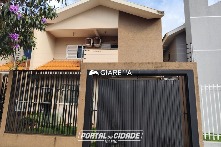 Sobrado para alugar - 147m&sup2; - JARDIM GISELA