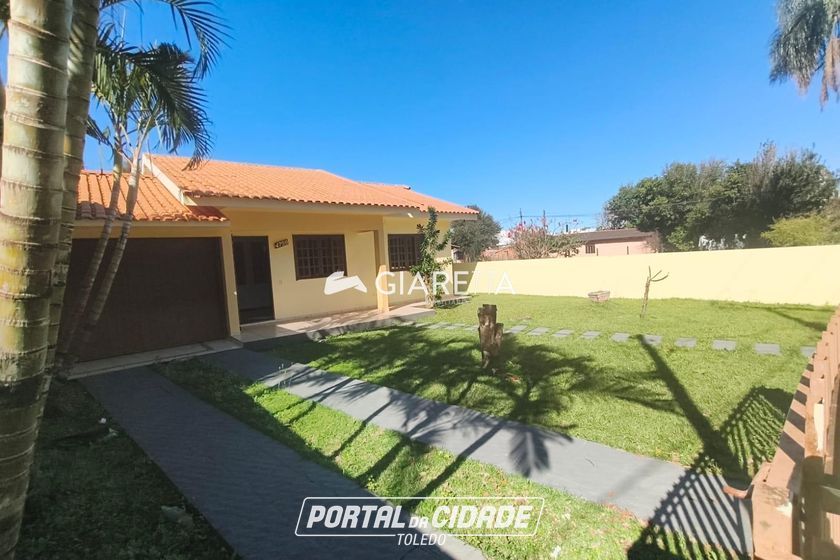 Casa para alugar - 120m&sup2; - JARDIM GISELA