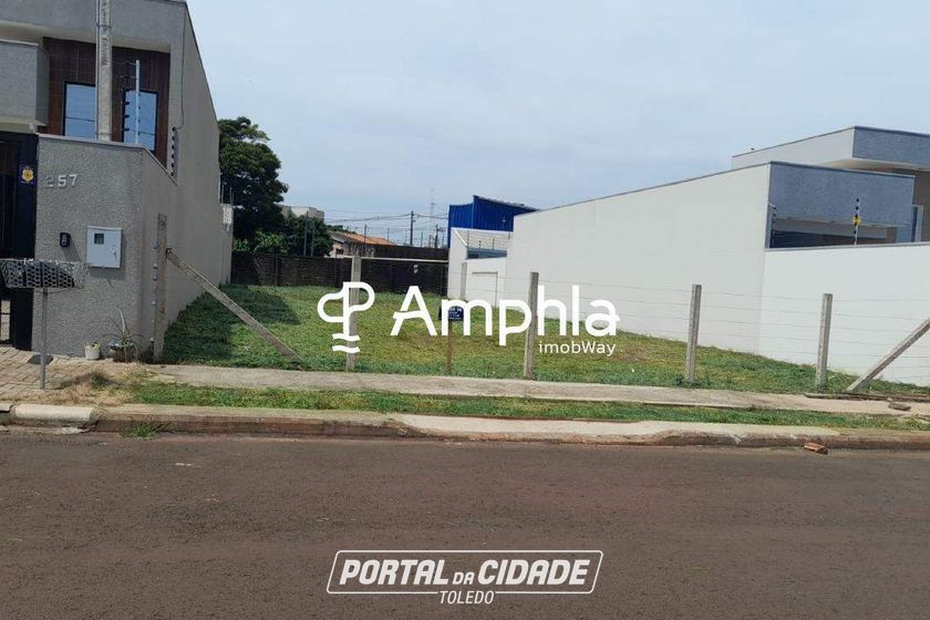 Terreno &agrave; venda - 423m&sup2; - Santa Felicidade