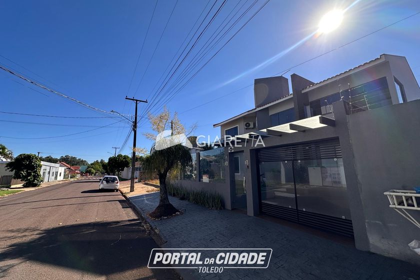 Sobrado &agrave; venda - 296m&sup2; - JARDIM PORTO ALEGRE