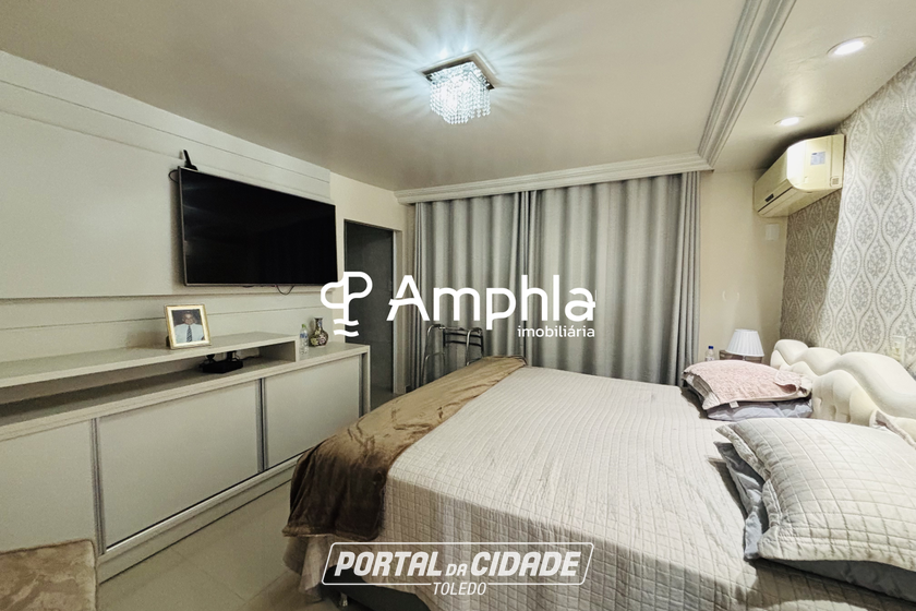 Casa &agrave; venda - 369m&sup2; - Centro