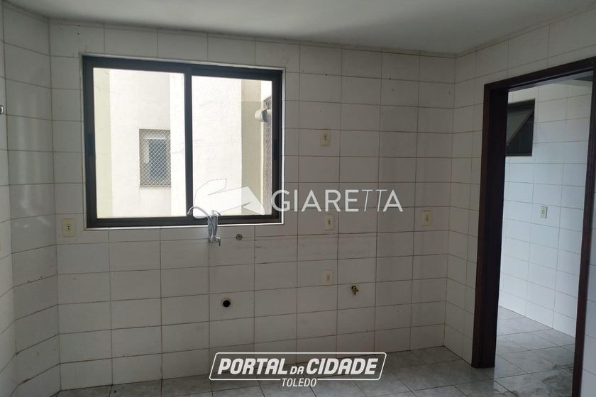 Apartamento para alugar - 136m&sup2; - CENTRO