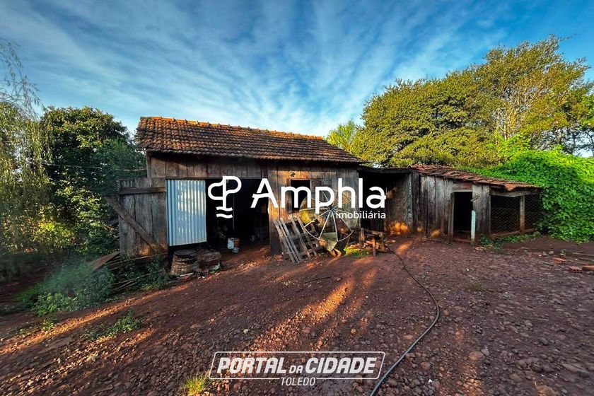 Ch&aacute;cara &agrave; venda - 37590m&sup2; - Centro (Margarida)