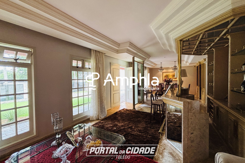 Casa &agrave; venda - 369m&sup2; - Centro