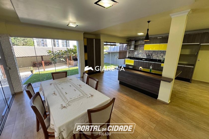 Sobrado &agrave; venda - 157m&sup2; - VILA INDUSTRIAL