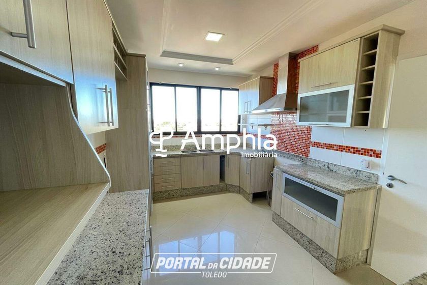 Apartamento &agrave; venda - 179m&sup2; - Centro