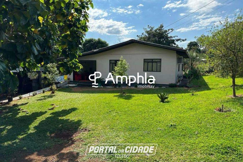 Ch&aacute;cara &agrave; venda - 11132m&sup2; - Centro