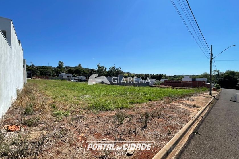 Terreno &agrave; venda - 360m&sup2; - JARDIM PANCERA