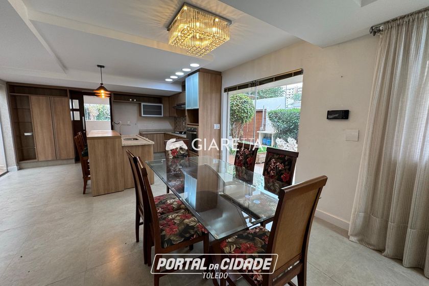 Sobrado para alugar - 322m&sup2; - JARDIM LA SALLE
