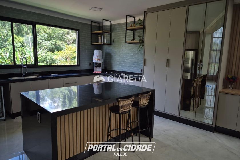 Casa &agrave; venda - 330m&sup2; - VILA INDUSTRIAL