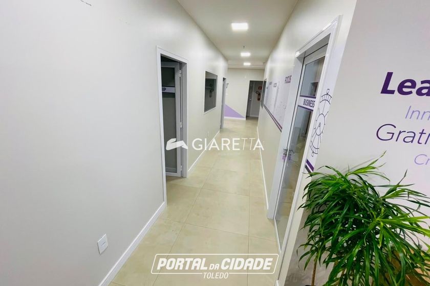 Sala Comercial para alugar - 228m&sup2; - CENTRO