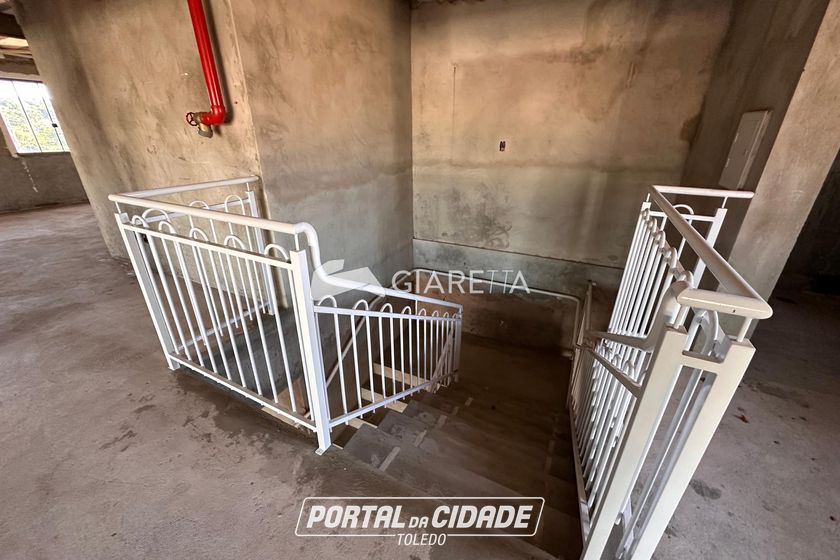 Sala Comercial &agrave; venda - 300m&sup2; - VILA OPERARIA