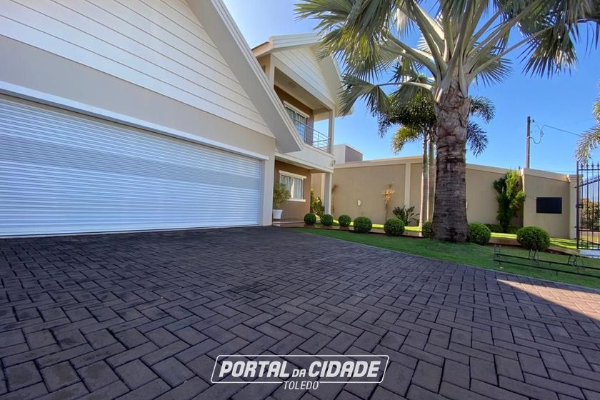 Sobrado &agrave; venda - 370m&sup2; - Ana Paula
